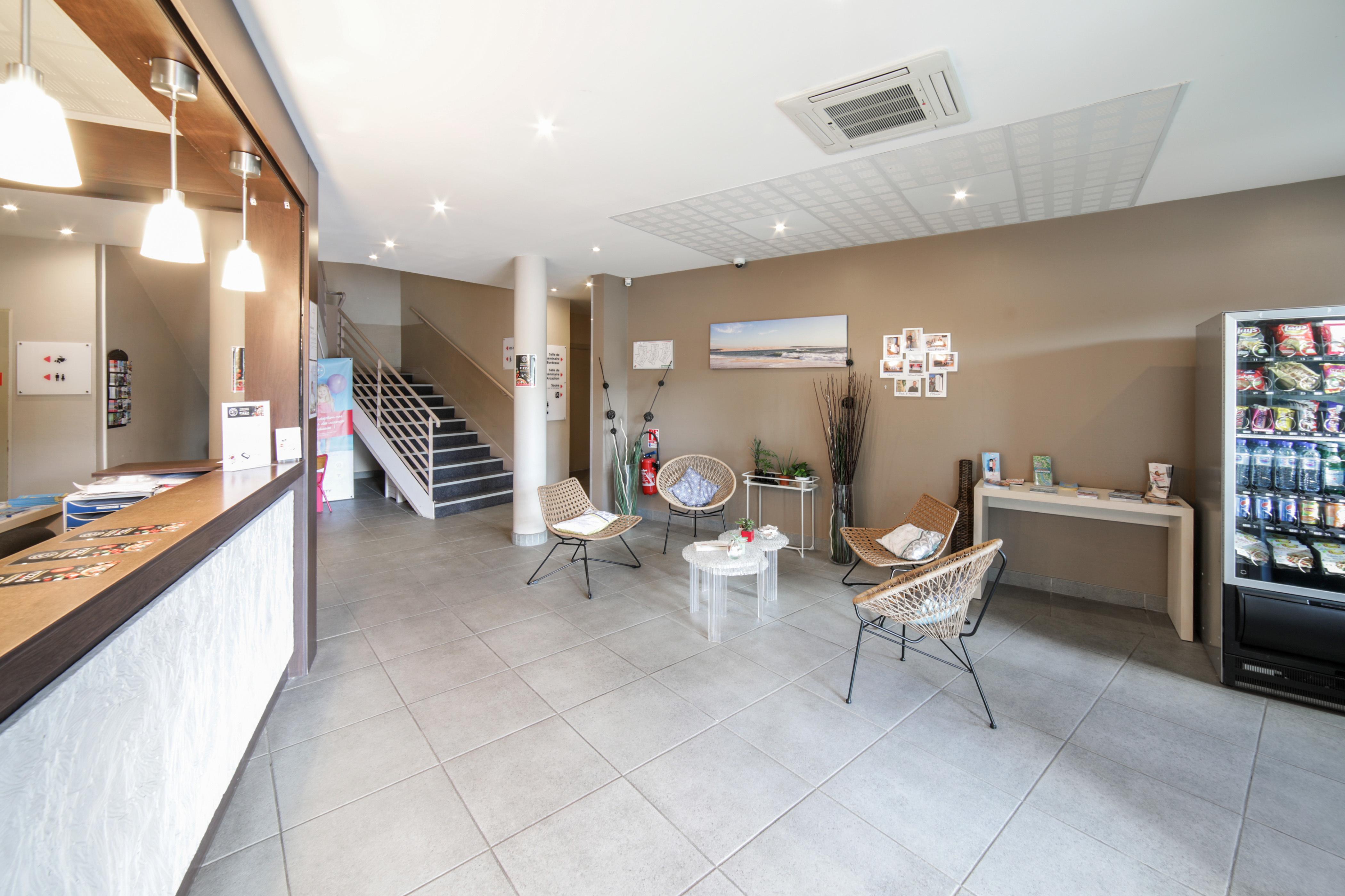 波尔多市圣让迪拉克机场公寓式酒店 外观 照片
